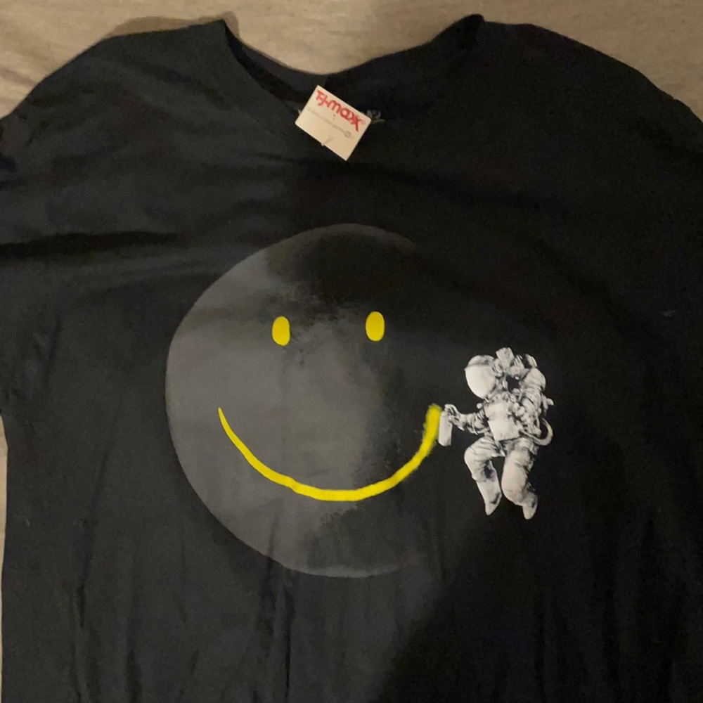 Graphic tee